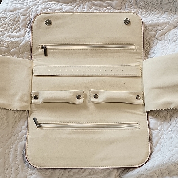 New! Jewelry travel case, red color NWOT - Picture 3 of 6